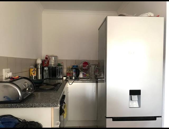 1 BEDROOM FLAT RENTED IN KEMPTON PARK CENTRAL